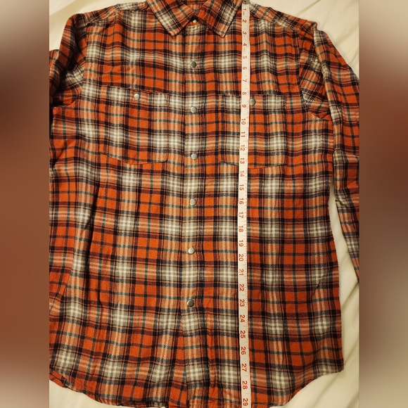 WindRiver men's small red/orange flannel plaid long-sleeved snap fasten shirt - Picture 7 of 8
